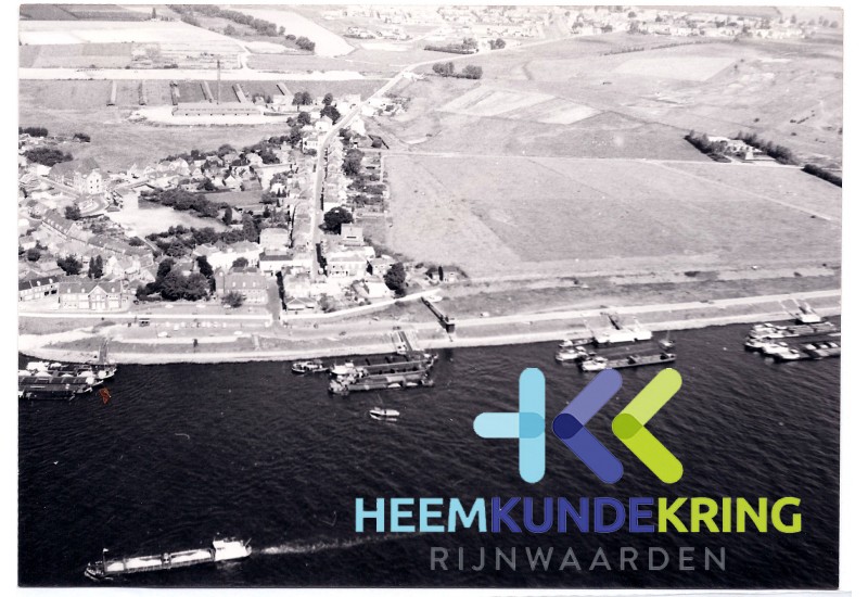 Tolkamer 1970 Luchtfoto Europakade en Overlaat( oude Rijn) Coll. G.B.Janssen